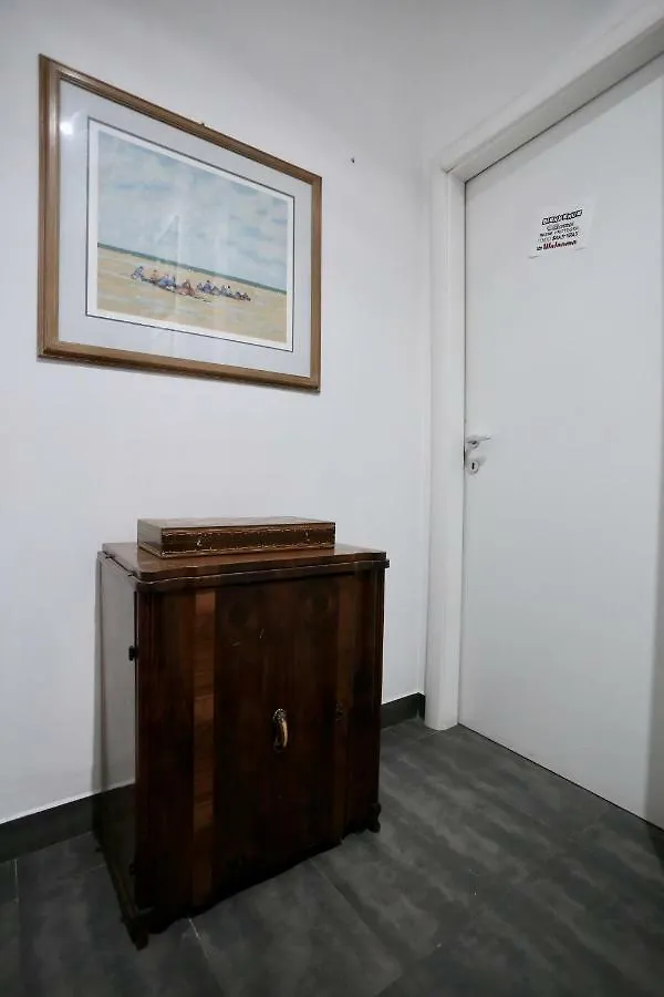 Lux Apartment Italia